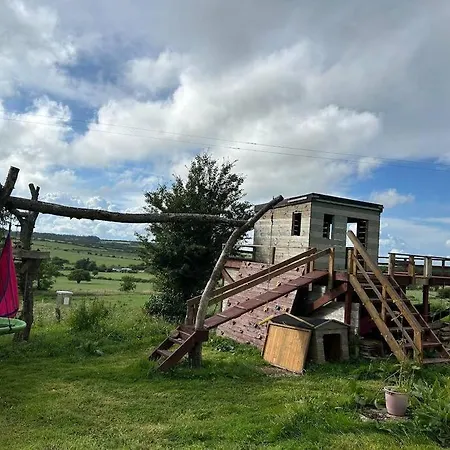 Stardust Getaway Tiny-home E32ak40