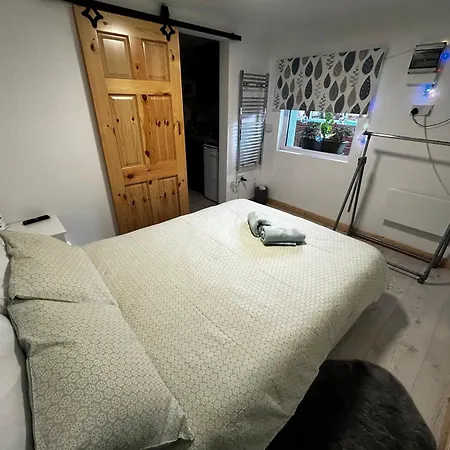 Stardust Getaway Tiny-home E32ak40 * Piltown