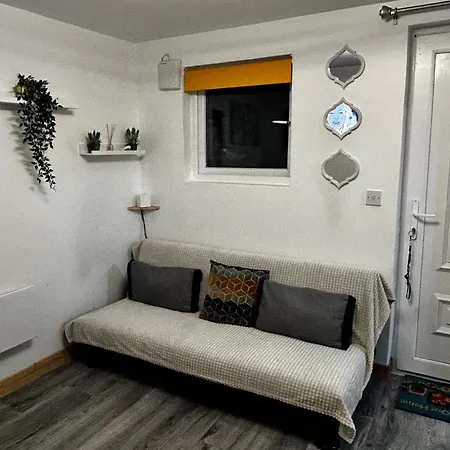 Stardust Getaway Tiny-home E32ak40