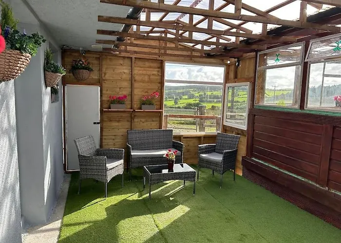 Stardust Getaway Tiny-home E32ak40 Piltown