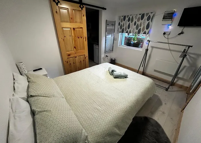 Stardust Getaway Tiny-home E32ak40 * Piltown